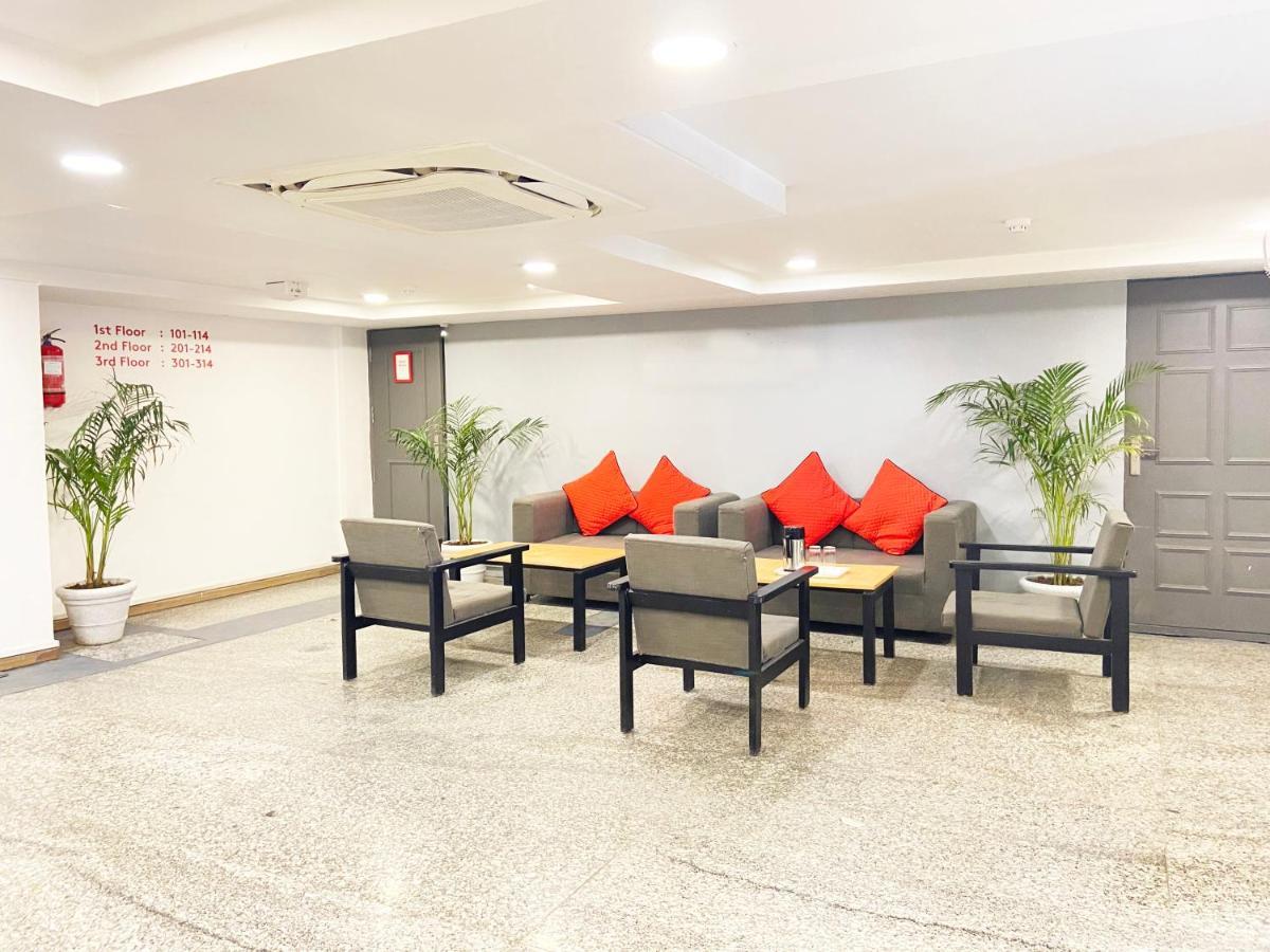 Hotel Golden Saffron By Qotel-Punjabi Bagh Ню Делхи Екстериор снимка