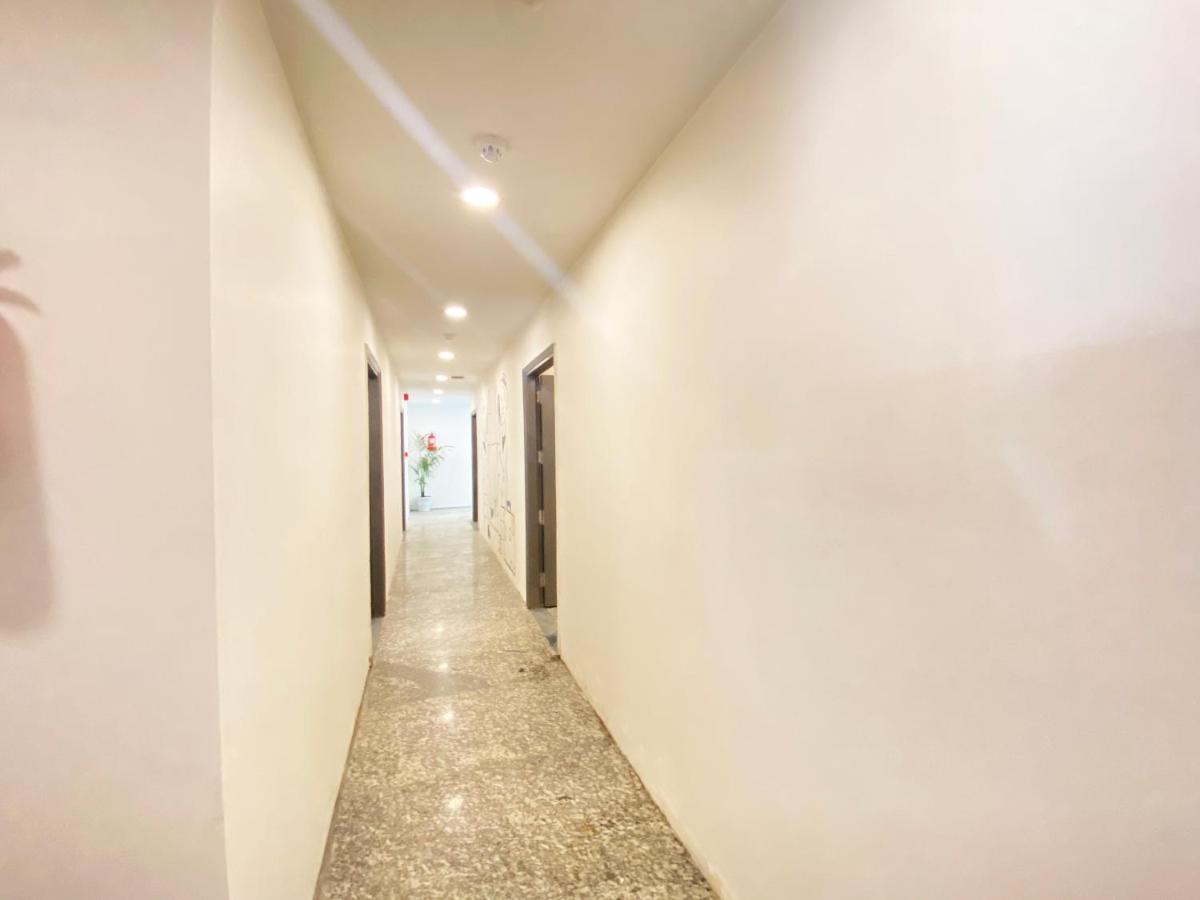 Hotel Golden Saffron By Qotel-Punjabi Bagh Ню Делхи Екстериор снимка