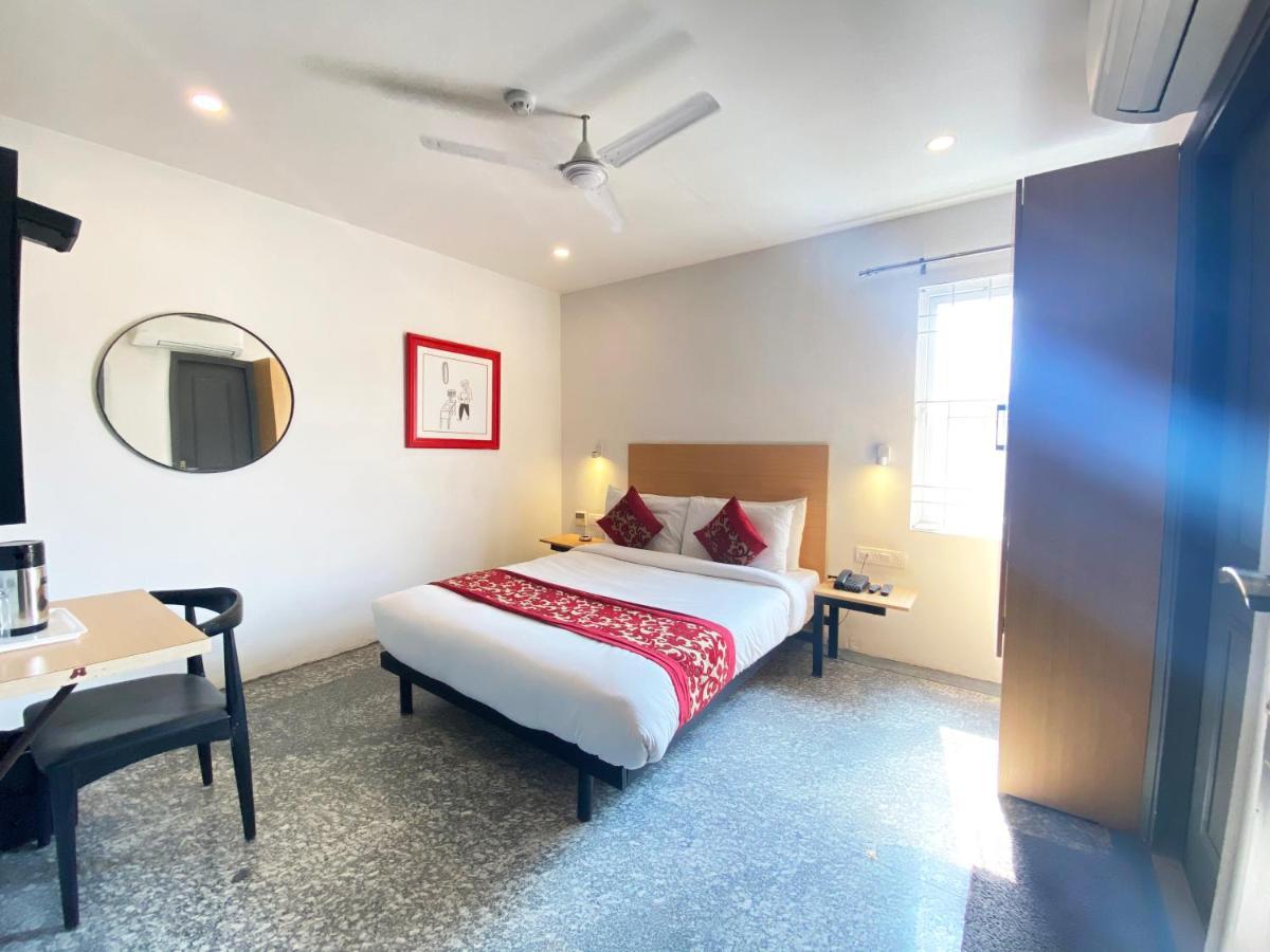 Hotel Golden Saffron By Qotel-Punjabi Bagh Ню Делхи Екстериор снимка