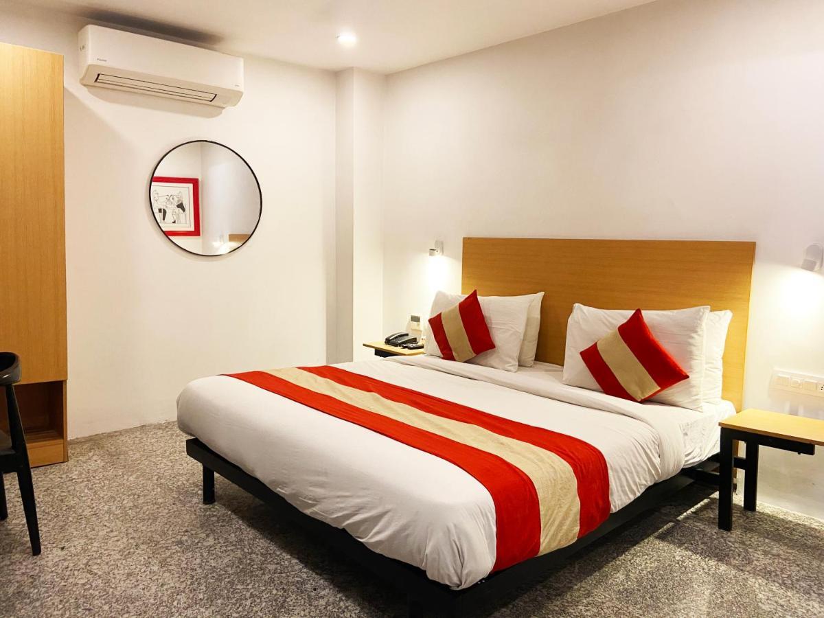 Hotel Golden Saffron By Qotel-Punjabi Bagh Ню Делхи Екстериор снимка
