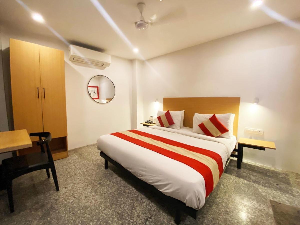 Hotel Golden Saffron By Qotel-Punjabi Bagh Ню Делхи Екстериор снимка