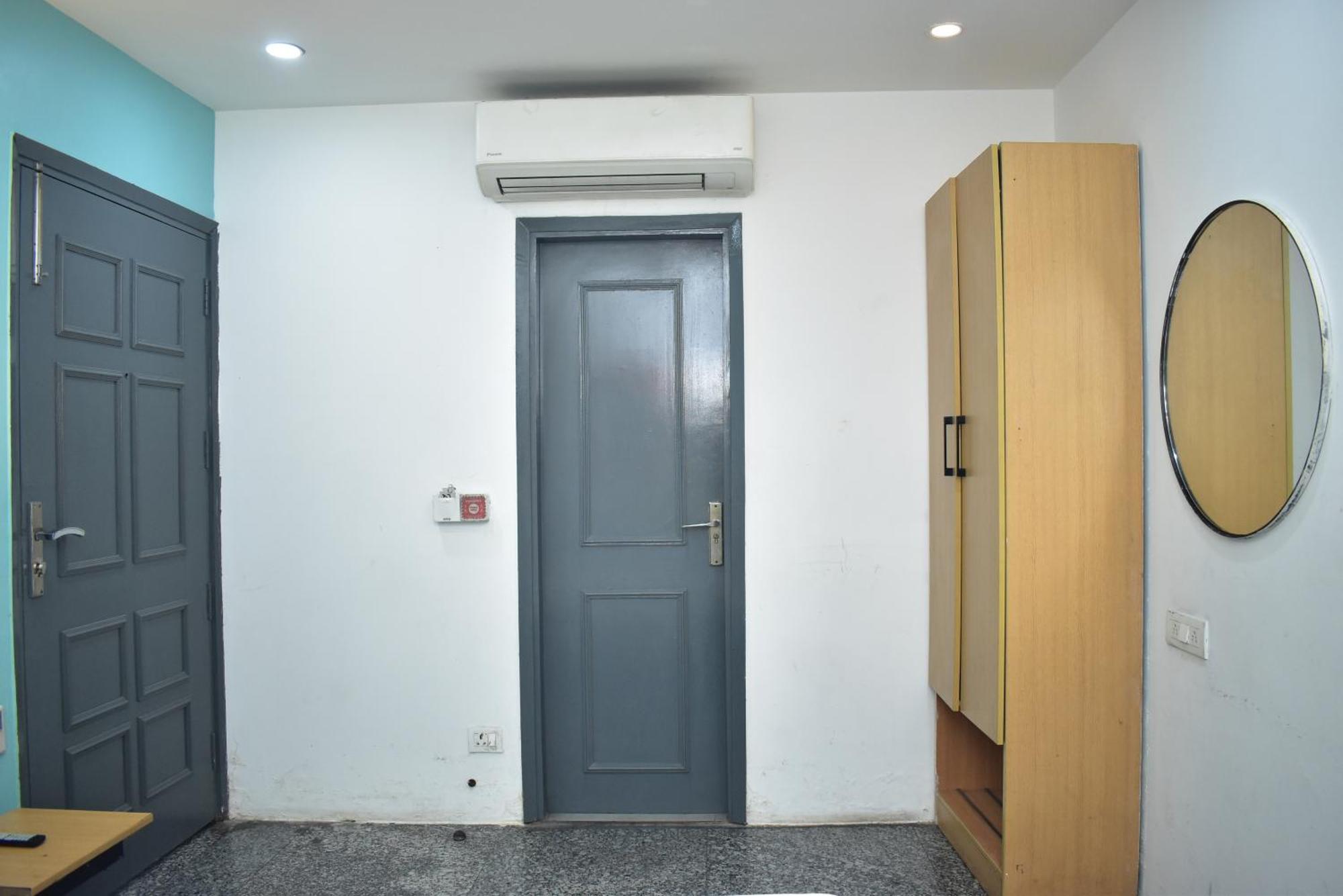 Hotel Golden Saffron By Qotel-Punjabi Bagh Ню Делхи Екстериор снимка