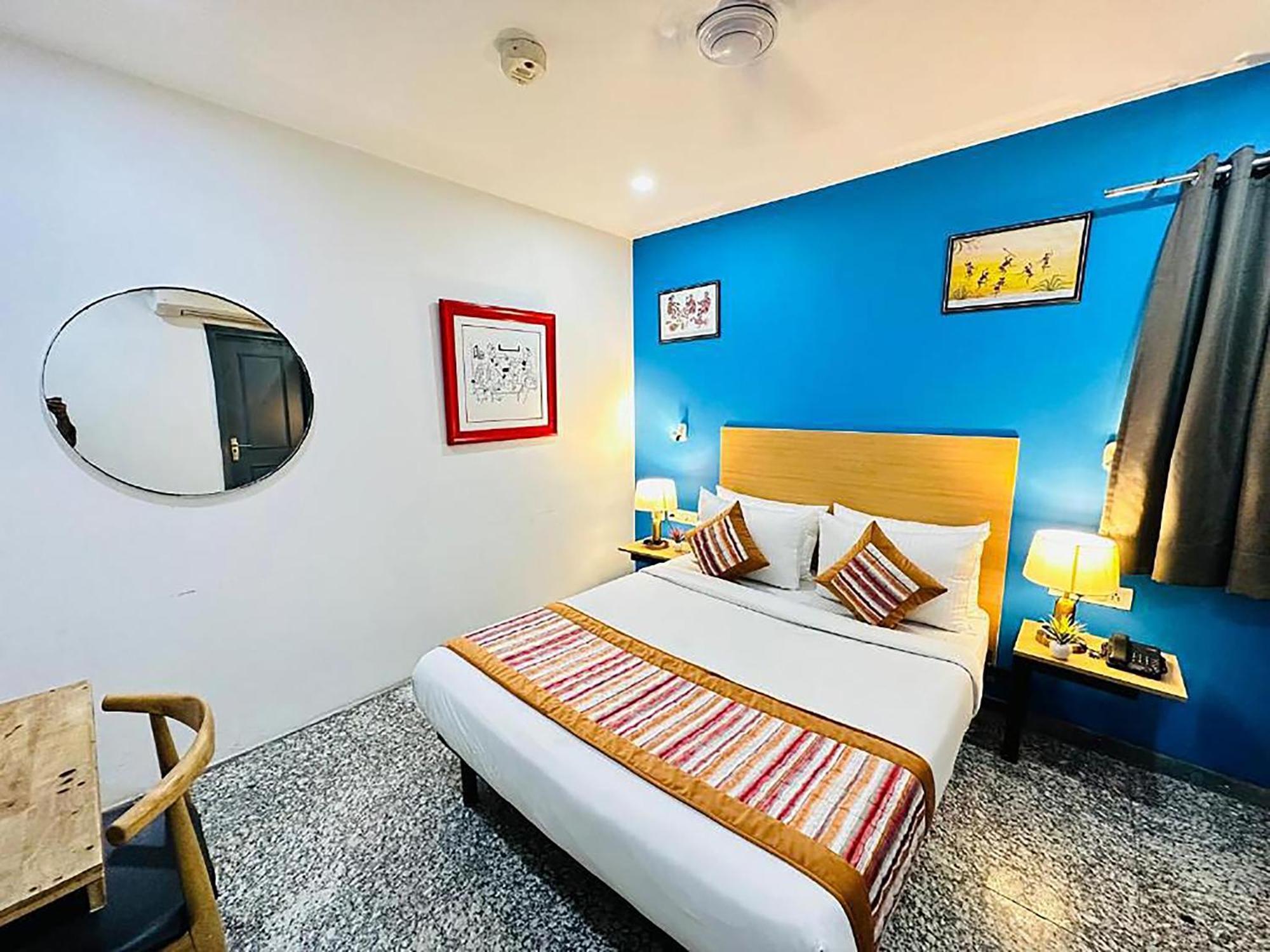 Hotel Golden Saffron By Qotel-Punjabi Bagh Ню Делхи Екстериор снимка